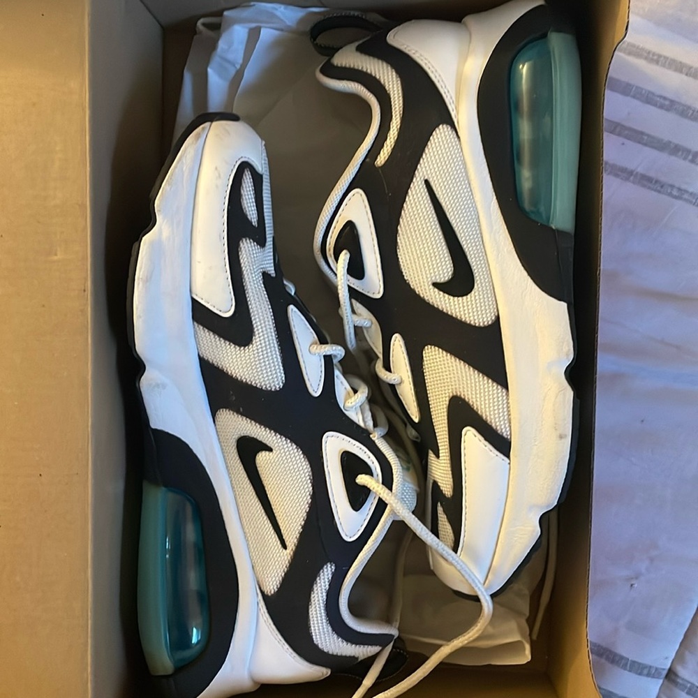 Nike Air 200 Dusty Cactus . Women 7.5